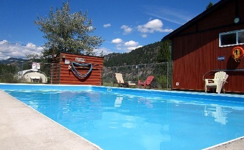 Pool-at-Christina-Pines-Campground.jpg